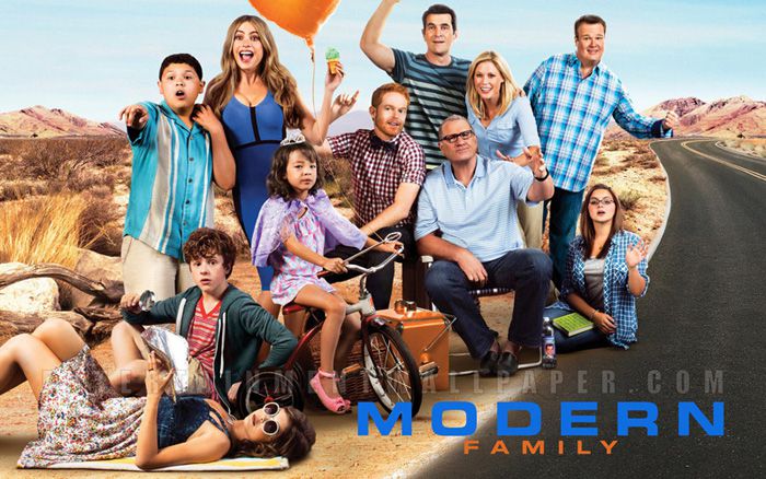 《摩登家庭第一至五季》Modern Family 全集迅雷下载 喜剧 第1张