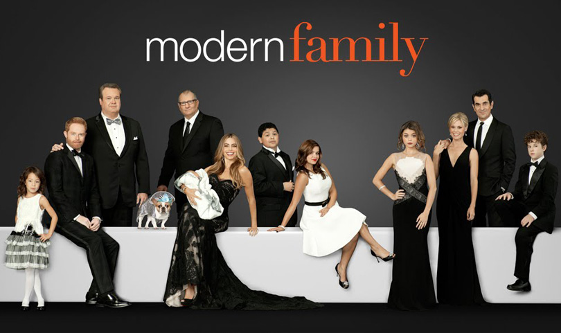 《摩登家庭第十季》Modern Family 迅雷下载 剧情/历史 第1张