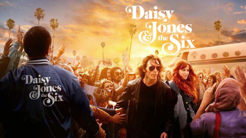 《黛西与乐队第一季》Daisy Jones & The Six 迅雷下载 2023新剧 第1张